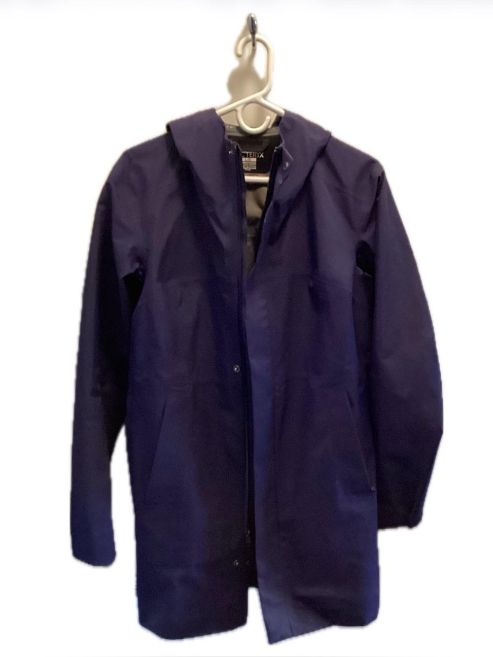 Arc'teryx Codetta Coat Women’s Large Navy GORE-TEX Long Rain Jacket